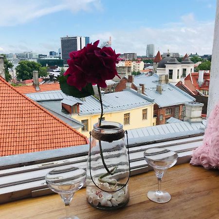 Cozy Oldtown Studio With Magnific City View Талин Екстериор снимка