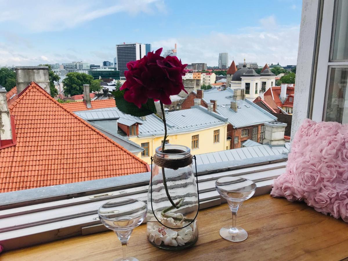 Cozy Oldtown Studio With Magnific City View Талин Екстериор снимка